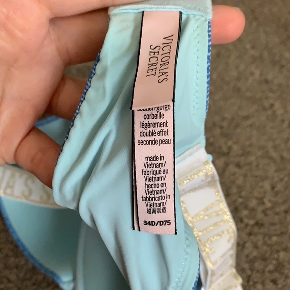 Victoria Secret Bra - Picture 3 of 3